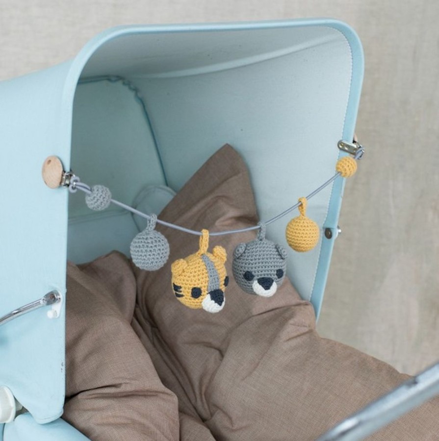 Ude Pa Farten OUT & ABOUT | Hugo Grey Pram Rattle